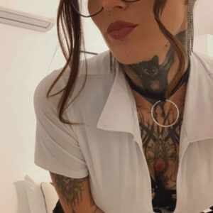 Show stripteaseuse Genève tenue secrétaire